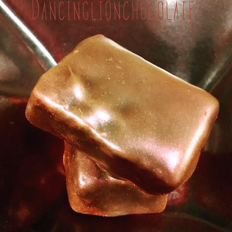 Essence - Iranian rose blossom marshmallow in @mesocacao El Salvador 70% dark chocolate