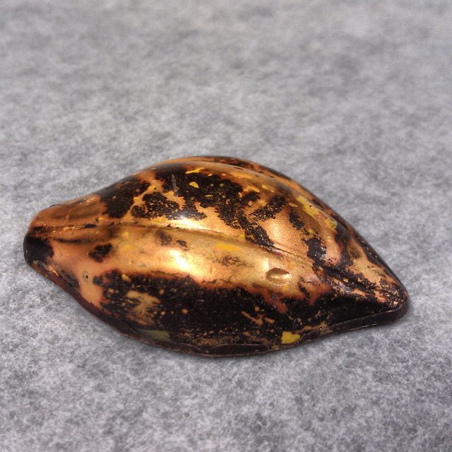 Last mango in Paris: mango vanilla ganache in 68% Dark chocolate