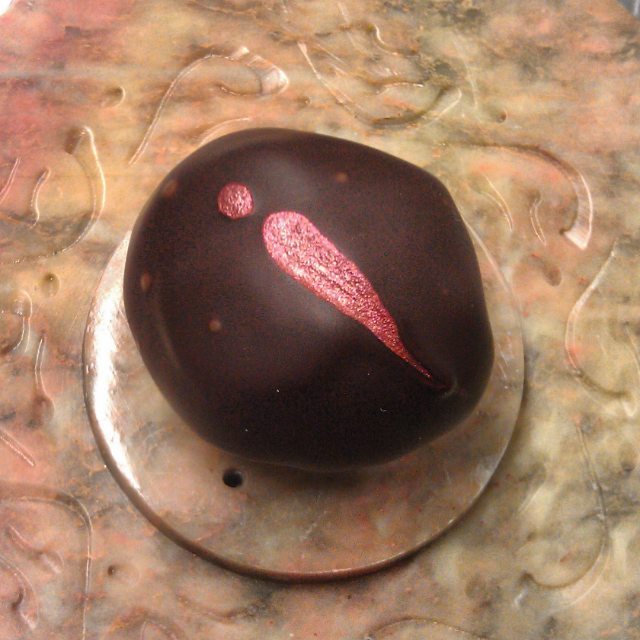 Amaretto Cheesecake: Amaretto & vanilla bean ganache in dark milk chocolate