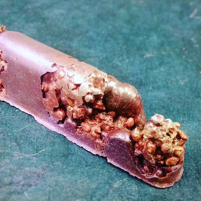 ROYAL BLOOD - a candy bar of Crispy puffed quinoa in Tikal Guatemalan milk chocolate layered with Tango Madagascar dark. #dlcbonbons #chocolatier #candybar #Guatemala #madagascar #dantachocolate #patricchocolate #dwntnmht