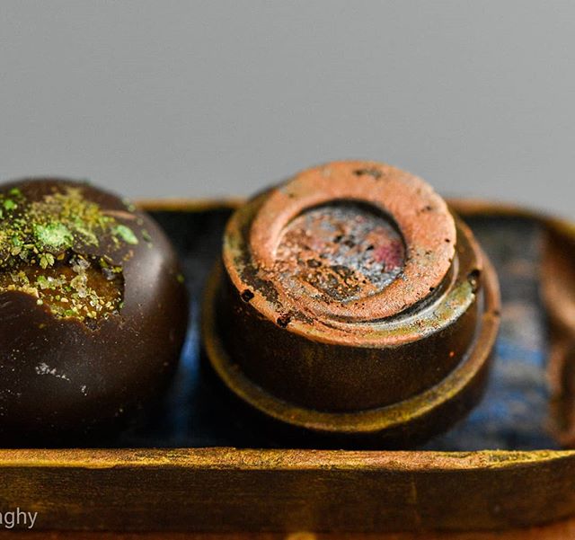 FANCY A CUP? - Thai coffee caramelized ganache cast in Puerto Rican 80%. The tray beneath it is also chocolate. I created it for Thursday's Manchester Trolley Tour. #chocolatier #chocolateasart #thaifood #chocolate @musethaisushi @chocolateforteza #manchestertrolleynights