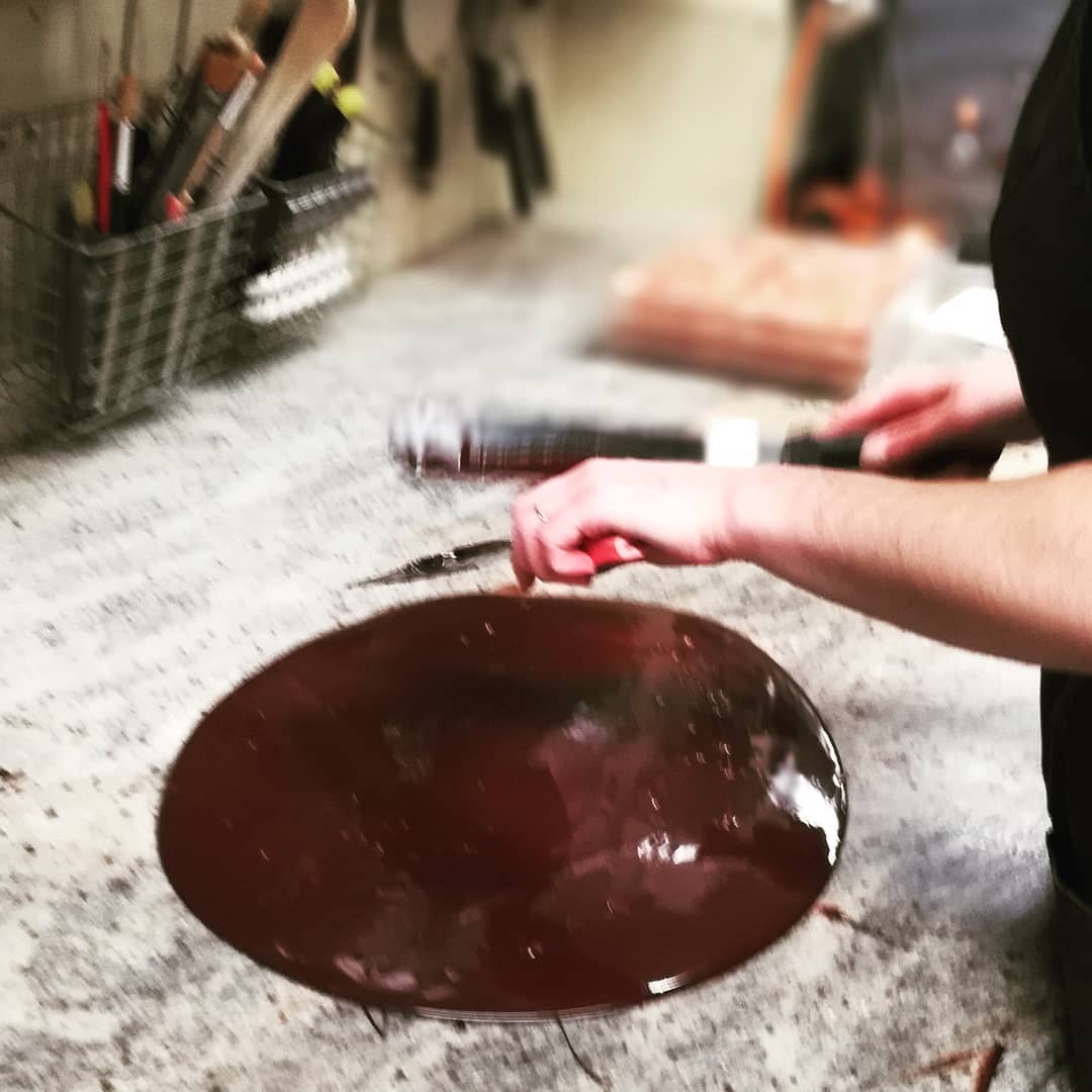 Want to learn some serious chocolate? The @ecolechocolat RECIPE DEVELOPMENT FOR CHOCOLATIERS - GANACHE class begins next week and I'm teaching it.Interactive, virtual, and very cool. Register at Ecolechocolat.com.#chocolatier #masterclass #ganache #dancinglionchocolate