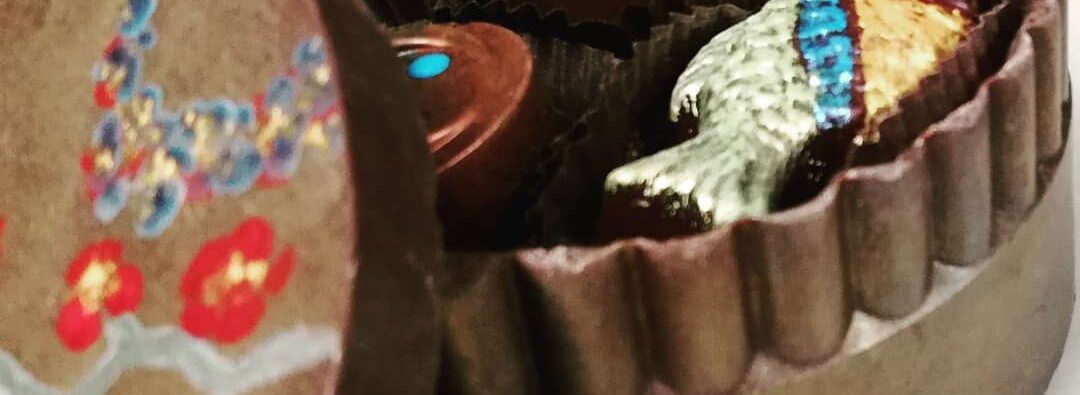 Chocolate "Jewelry" Box with Eight Bonbons