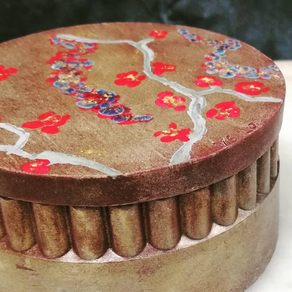 Chocolate "Jewelry" Box with Eight Bonbons