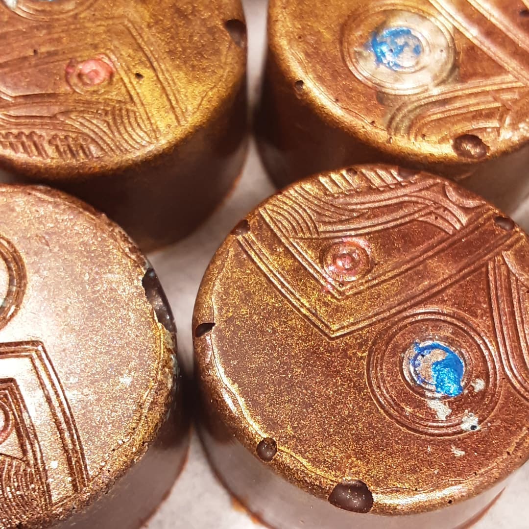 PRINTER POTENTIAL: Spanish smoked paprika brown sugar cloud caramel in Mexico 80%#chocolatier #spices #beantobonbonI happen to have a printer, a fine one at that Prints in many colors, as any printer could I know a printer well you see Makes art for all the walls This printer is, as you may guess An artist Not a machine