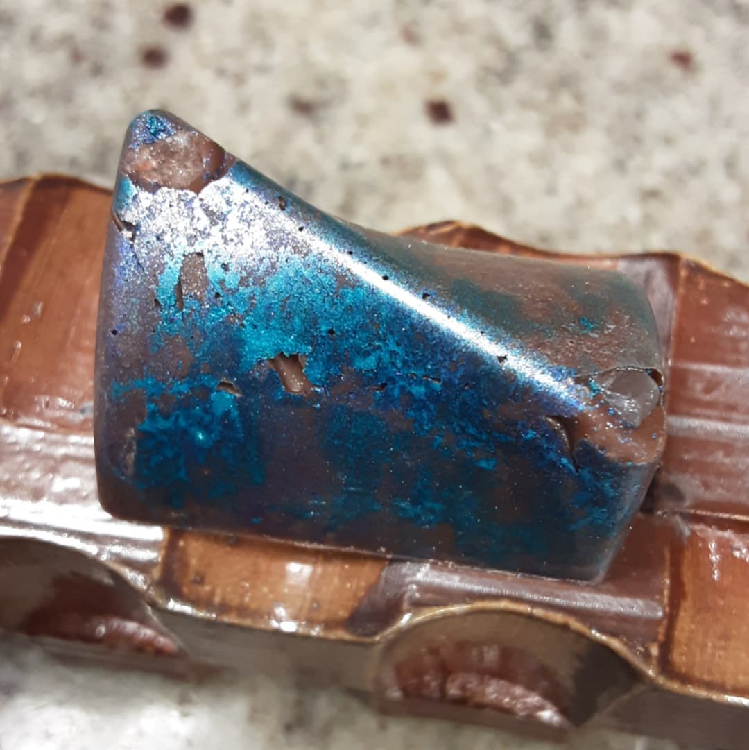 WITH INFINITE PATIENCE - Chrysanthemum cloud caramel with Tanzania and Nicaragua dark chocolates cast in tangy India dark milk. Finished with a crystal of Himalayan pink salt.#chocolatierSuperhuman even. Final bonbon posting of 2021, so this is Happy New Year, I guess.